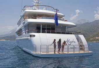 Mystic yacht charter lifestyle
                        