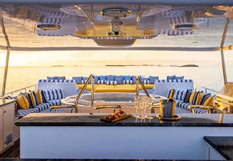 Grade I yacht charter lifestyle