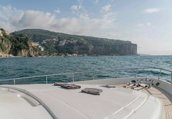 Pampero yacht charter lifestyle
                        