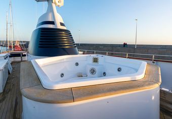 Chantal yacht charter lifestyle
                        