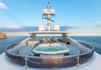 Arados yacht charter lifestyle
                        