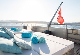Falco Moscata yacht charter lifestyle