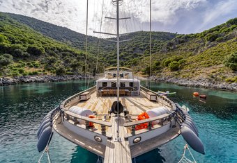 Tersane 8 yacht charter lifestyle
                        