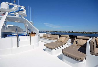 Themis yacht charter lifestyle
                        
