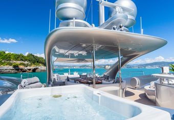 Silver Wind yacht charter lifestyle
                        