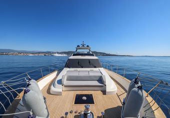 Passion yacht charter lifestyle
                        