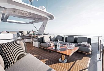 Mozz yacht charter lifestyle