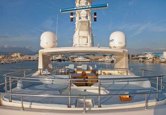 Ariela yacht charter lifestyle
                        