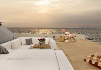 Gigi yacht charter lifestyle
                        