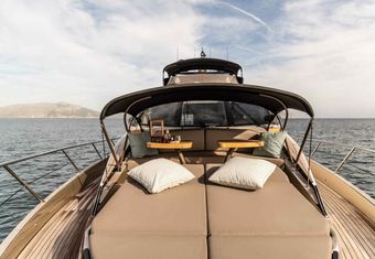 Ammonite yacht charter lifestyle
                        