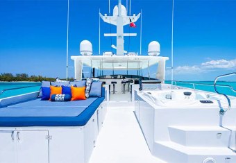 Escape yacht charter lifestyle
                        