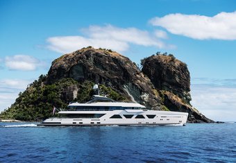 Satemi yacht charter lifestyle
                        