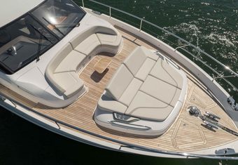 Sohaz IV yacht charter lifestyle
                        