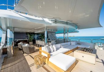 Miss Michelle yacht charter lifestyle
                        