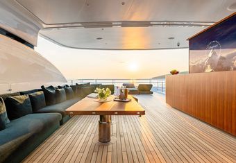 Tirea yacht charter lifestyle