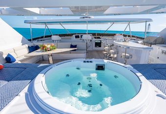 SeaQuest yacht charter lifestyle
                        