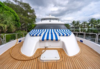 Top Shelf yacht charter lifestyle
                        