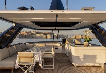 Elisa 3 yacht charter lifestyle