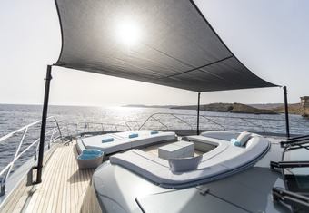 Figurati yacht charter lifestyle
                        