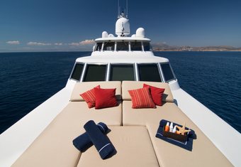 Parvati yacht charter lifestyle
                        