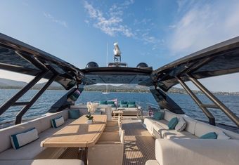 Nayla yacht charter lifestyle
                        
