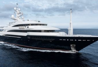 Batello Yacht Charter in Berry Islands