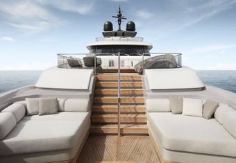 Ins Land yacht charter lifestyle
                        