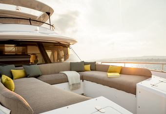 Azimut Magellano 66 yacht charter lifestyle
                        