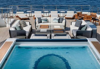 M'Brace yacht charter lifestyle
                        