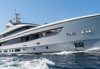 Oriy yacht charter lifestyle
                        