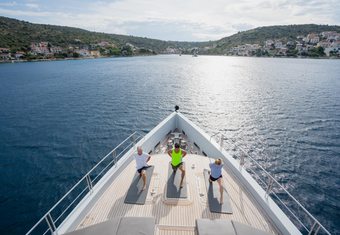Preference 19 yacht charter lifestyle
                        