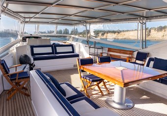 Liberte IV yacht charter lifestyle
                        