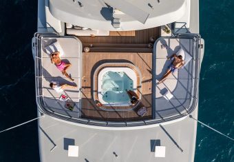 Gioia yacht charter lifestyle
                        