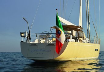 Terra Di Mezzo yacht charter lifestyle
                        