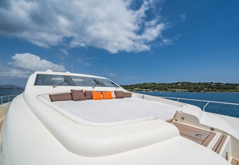 Eclat yacht charter lifestyle
                        