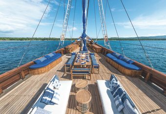 Ocean Pure 1 yacht charter lifestyle
                        