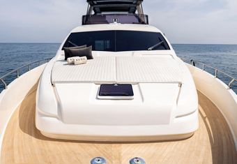 Kudu yacht charter lifestyle
                        