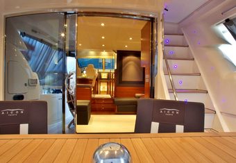 Revival yacht charter lifestyle
                        