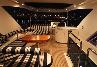Midas Touch yacht charter lifestyle
                        