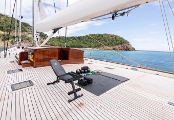 Athos yacht charter lifestyle
                        