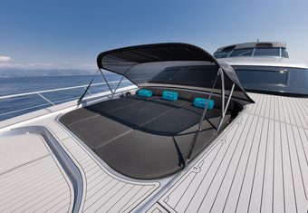 Lauren V yacht charter lifestyle
                        