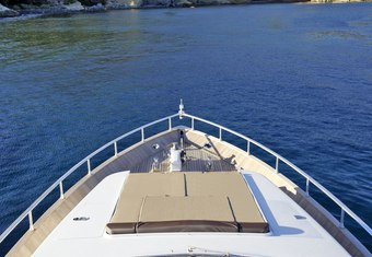 Sea Heart yacht charter lifestyle
                        