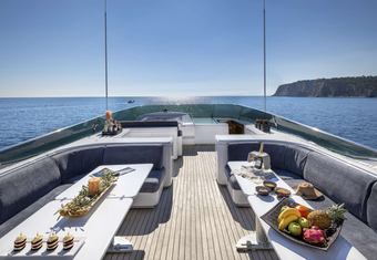 Andilis yacht charter lifestyle
                        