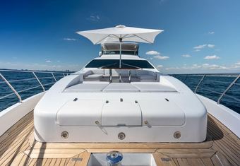 Satisfaction yacht charter lifestyle
                        