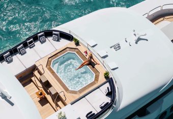 Chasseur yacht charter lifestyle
                        