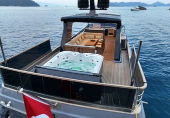 Beyefendi H yacht charter lifestyle
                        