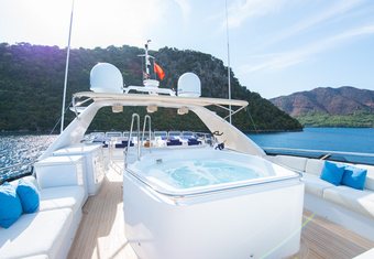 Stella Fiera yacht charter lifestyle
                        