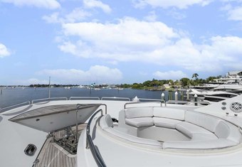 Eden yacht charter lifestyle
                        