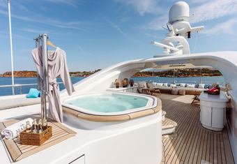 Marla yacht charter lifestyle
                        