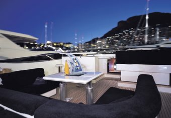 L'Ayazula yacht charter lifestyle
                        